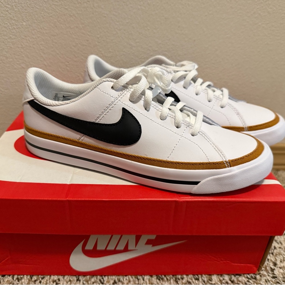 Nike court legacy sneakers